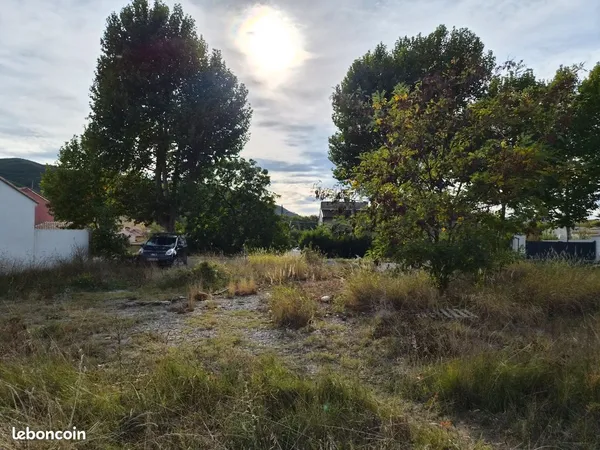 Terrain constructible viabilisé