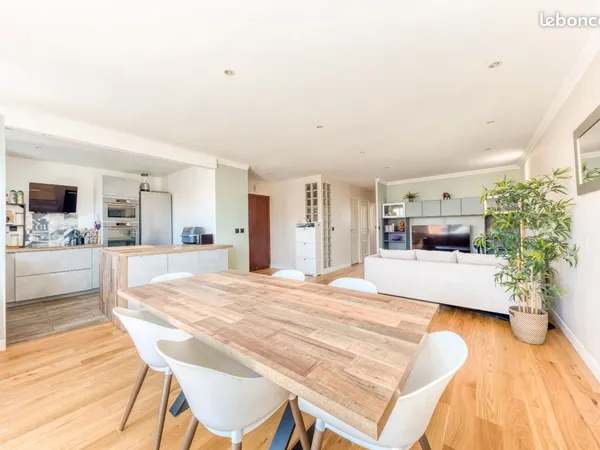 SAVIGNY-SUR-ORGE — 3 pièces avec sa terrasse de 17m²