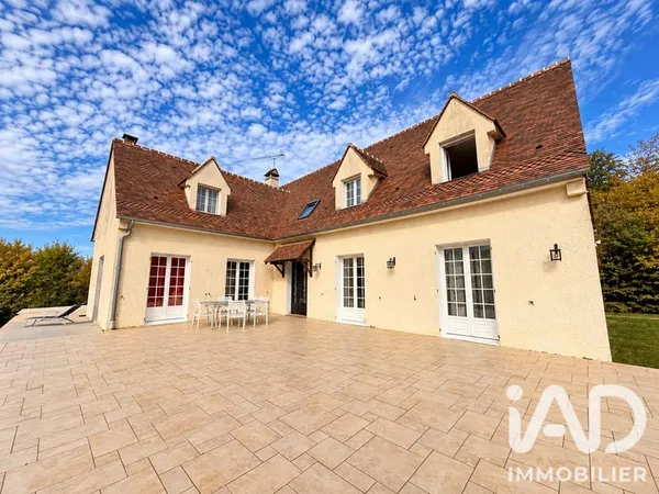 Maison 7 pièces 257 m²