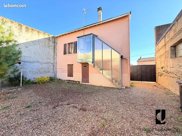 Maison 3 pièces 110 m²