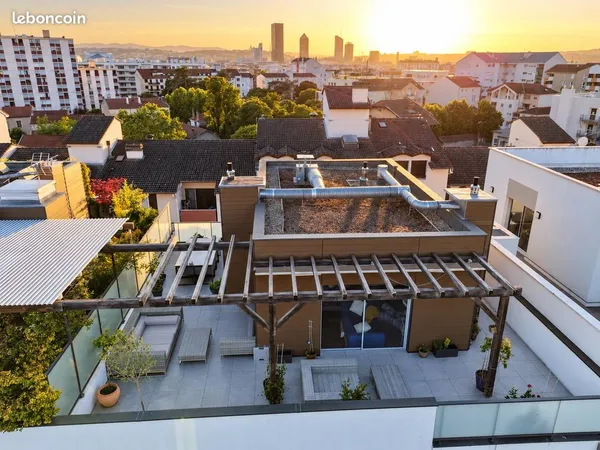 Rare à la vente - Rooftop en duplex