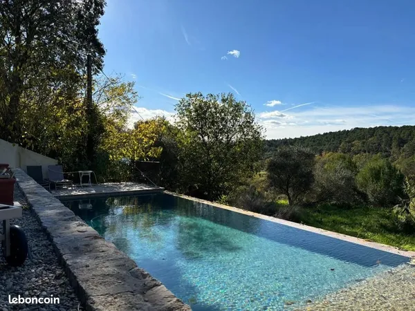 Maison 7 pièces 210 m²