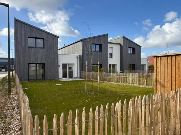 Maison double jardin T4