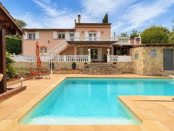 Maison 6 pièces 100 m²