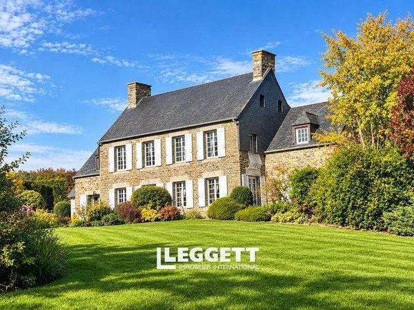 Maison 10 pièces 250 m²