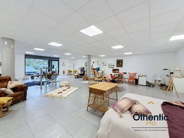 Local professionnel 157 m²