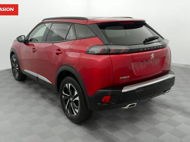 Peugeot 2008 II 1.2 PureTech 130ch Allure Pack EAT8 — photo 5