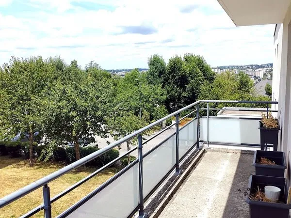 Besançon Bregille - T2 40 m2 terrasse 12m2 + parking