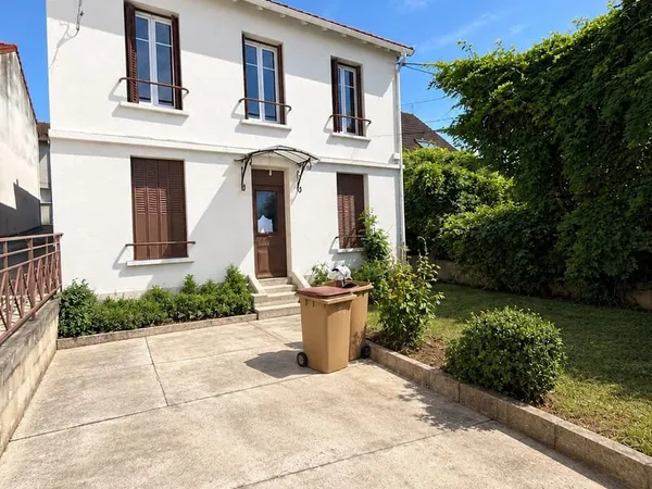 ** APPARTEMENT 2/3 P DANS PETITE COPROPRIETE **