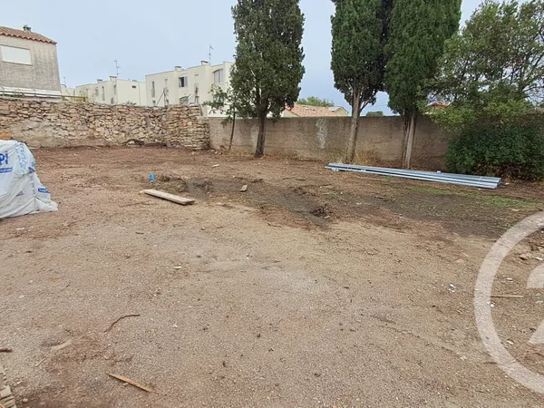 Terrain 346 m²