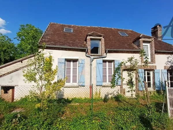 Charmante maison de campagne à rénover proche Bray-sur-Seine
