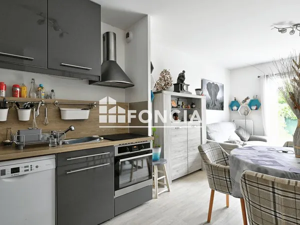À VENDRE - Charmante maison à Méry-sur-Oise avec garage et stationnement