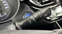 Toyota C-Hr 184h Collection 2WD E-CVT MC19 — photo 26