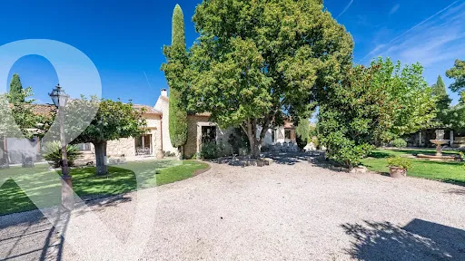 Maison 5 pièces 295 m²
