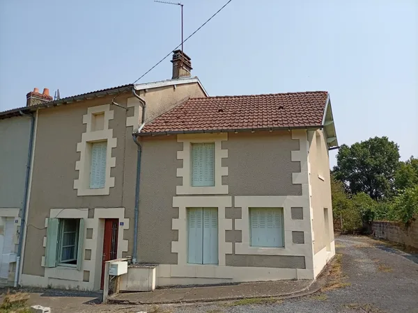 BELLE MAISON DE BOURG