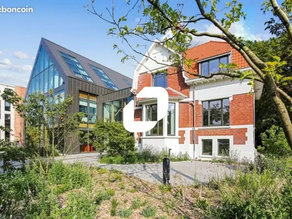 Bureaux 260 m²