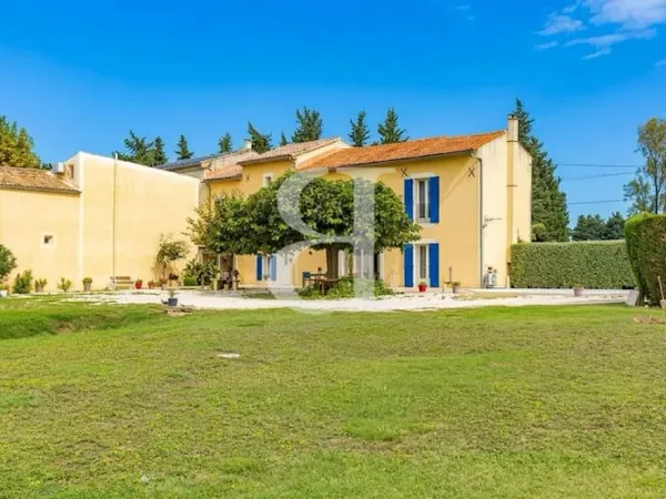 Maison 6 pièces 228 m²
