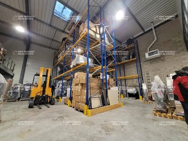 Local d'activité 442 m²