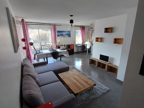 T2 meublé 51m² avec grand balcon et cave - Résidence Le Pré Chatel