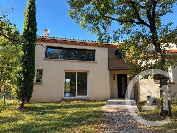 Maison 11 pièces 303 m²