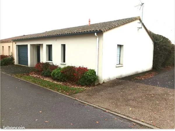 Maison 4 pièces, de plain-pied, lumineuse, sans vis-à-vis, de 2012 en très bon état