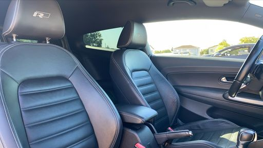 Volkswagen Sirocco 2.0 TSI 180 DSG6 - R-Line – 2014 – 97171 km – Essence – Boîte Automatique — photo 19