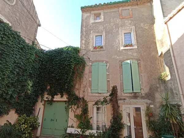 Maison de village 5 chambres + dépendance