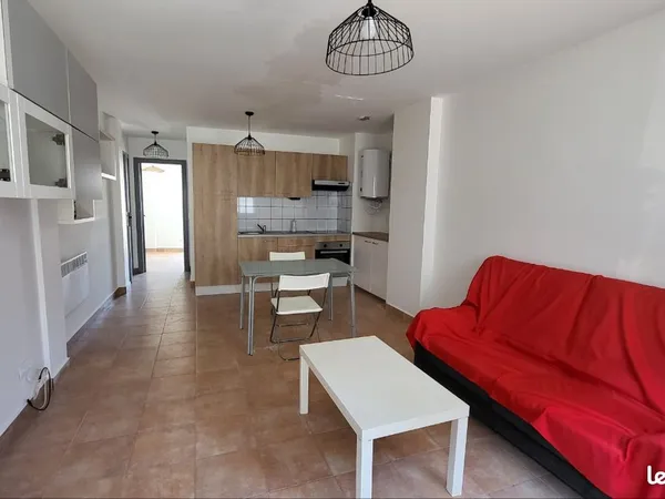 Appartement rénové 43 m2 quartier gare