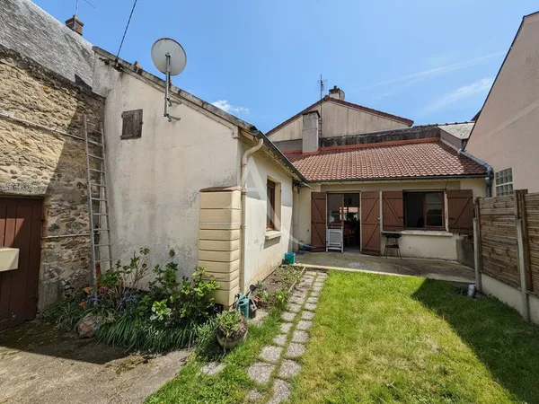Maison Dourdan 3 pièces avec jardin de 45 m2 / garage indépendant