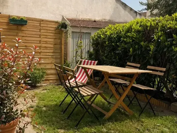 Beau deux pièces avec jardin