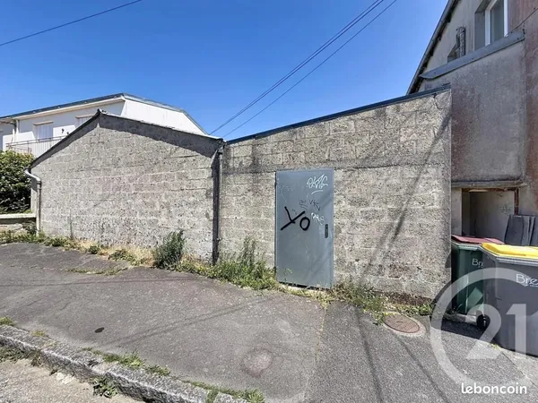 Local 1 pièce 117 m²