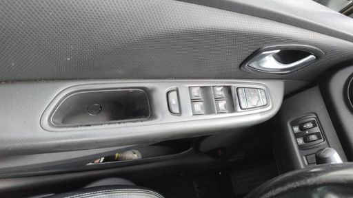 Renault Clio 1.5 dCi 90 - Intens – 2019 – 98082 km – Diesel – Boîte Manuelle — photo 13