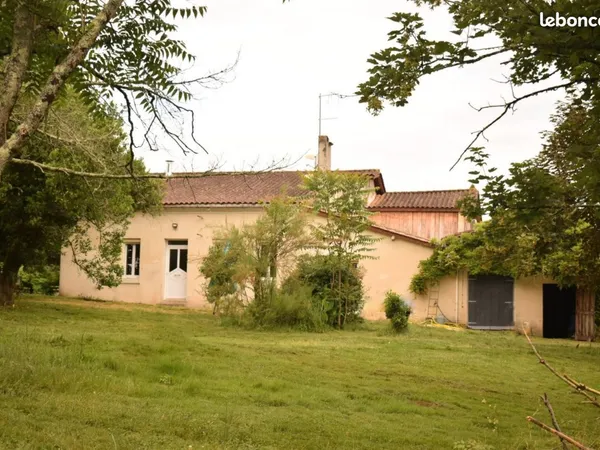 Propriété équestre avec 2 logements -11 ha la Roche Chalais (24)