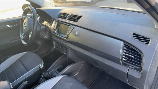 Skoda Fabia Combi 1.2 TSI 90 - Ambition – 2016 – 98168 km – Essence – Boîte Manuelle — photo 10