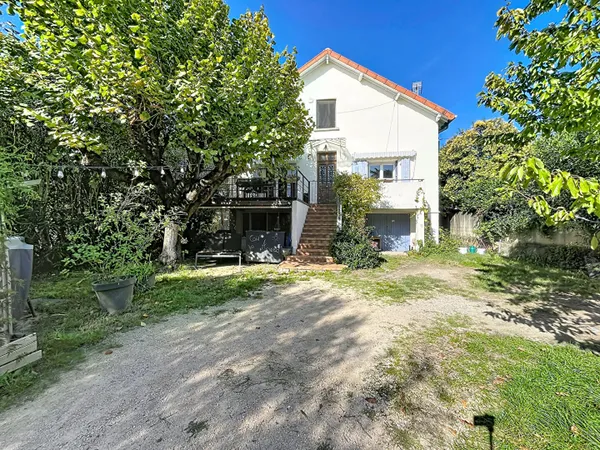 Maison Montélimar 7 pièce(s) 136 m2