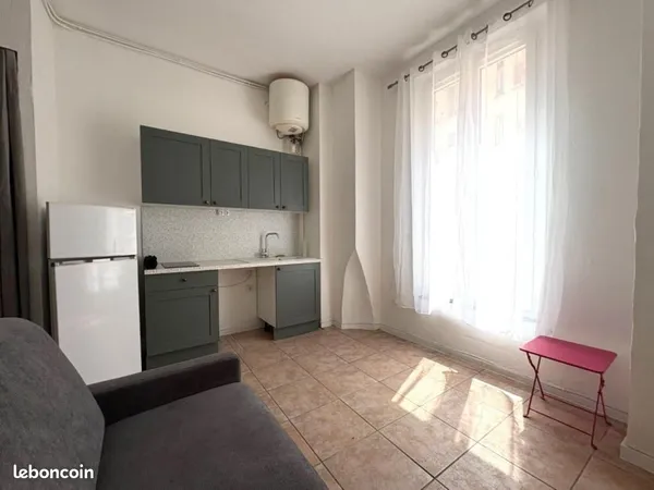 Studio 1 pièce 17 m²