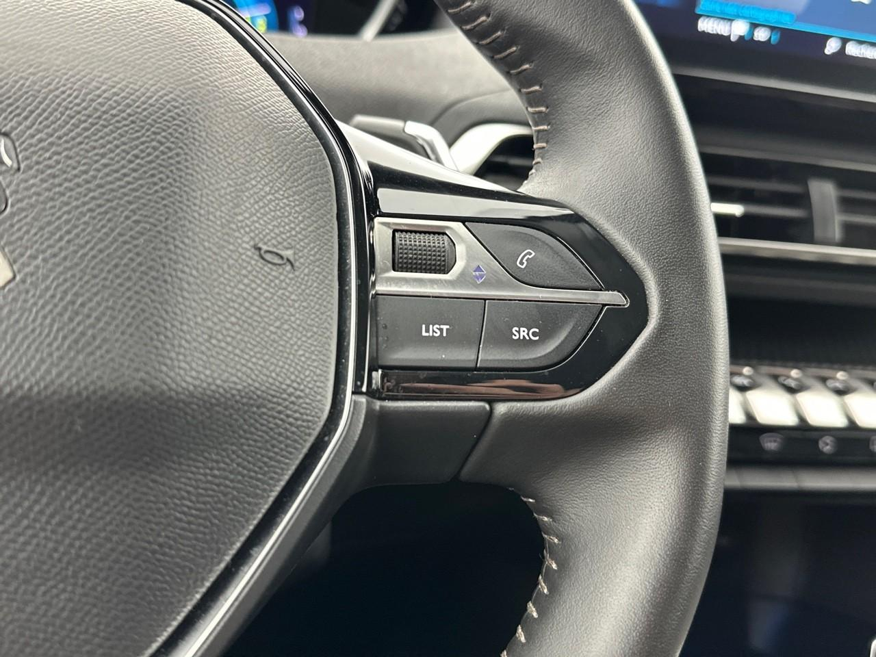 Peugeot 3008 hybrid 225 e-eat8 allure — photo 19