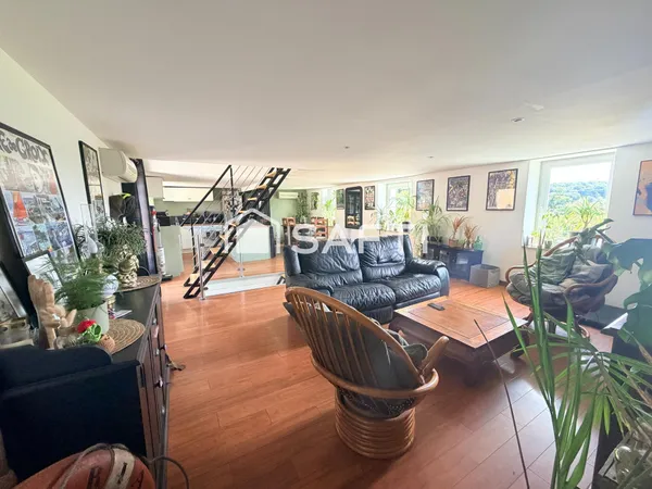MAISON TRADITIONNELLE, 4 CHAMBRES EN CAMPAGNE DE GUENIN