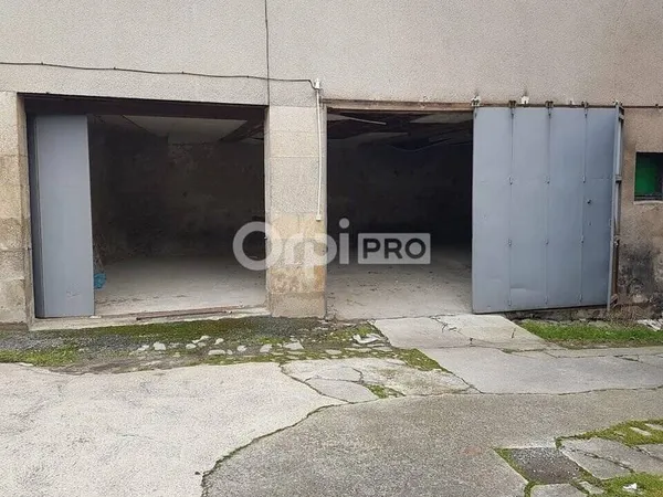 Entrepôt 140 m²