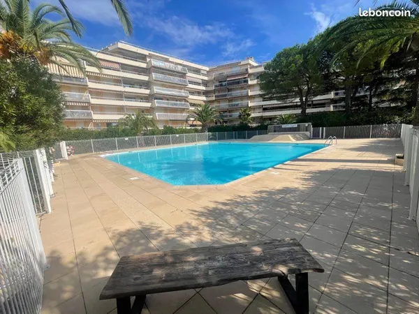 Urgent 35m2 Frejus plage