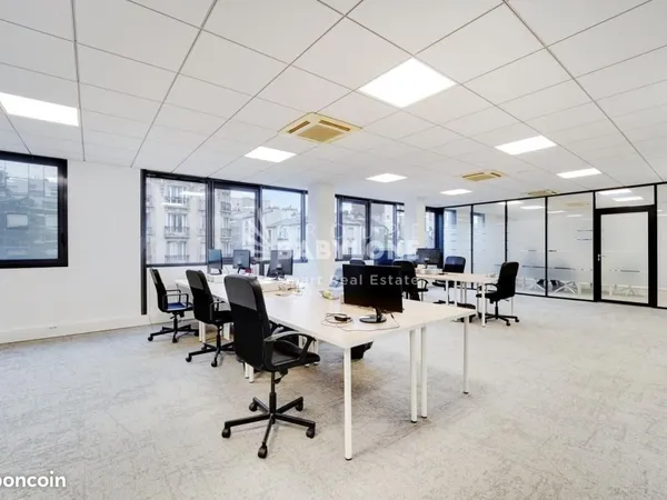 Bureau 222 m²
