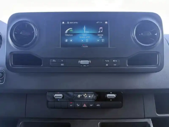 Mercedes Sprinter 215 cdi fourgon toit sureleve standard — photo 14