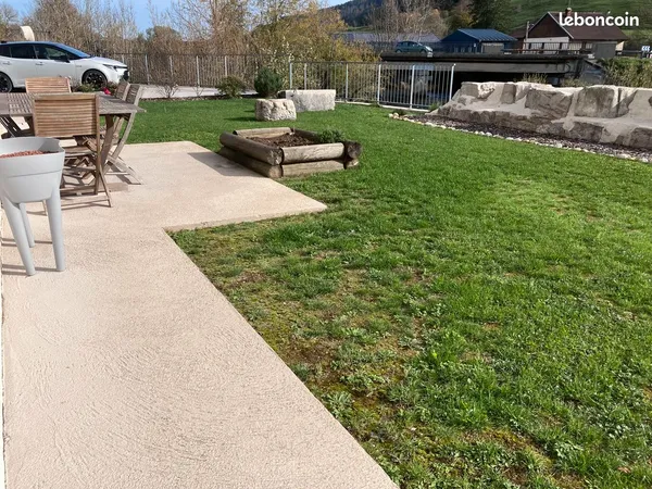 Appartement plein pied au bord de l 'eau
