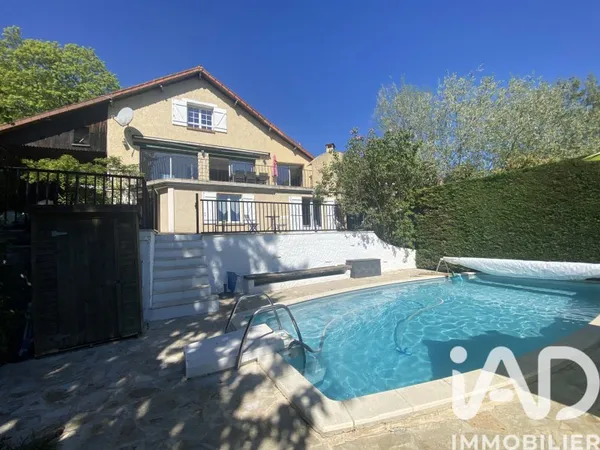 Maison 8 pièces 170 m²