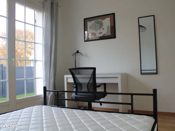 A SAISIR - Collocation rare dans une grande maison avec un bel extérieur