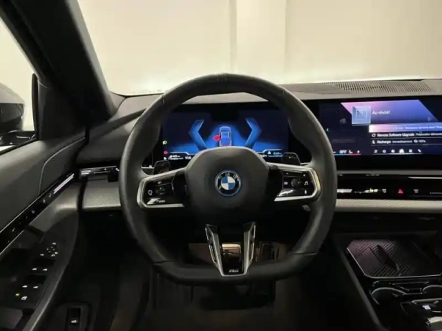 Bmw Serie 5 série 5 530e 299ch m sport xdrive — photo 9