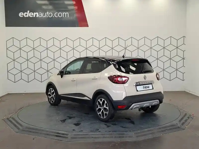 Renault Captur dci 90 edc — photo 3