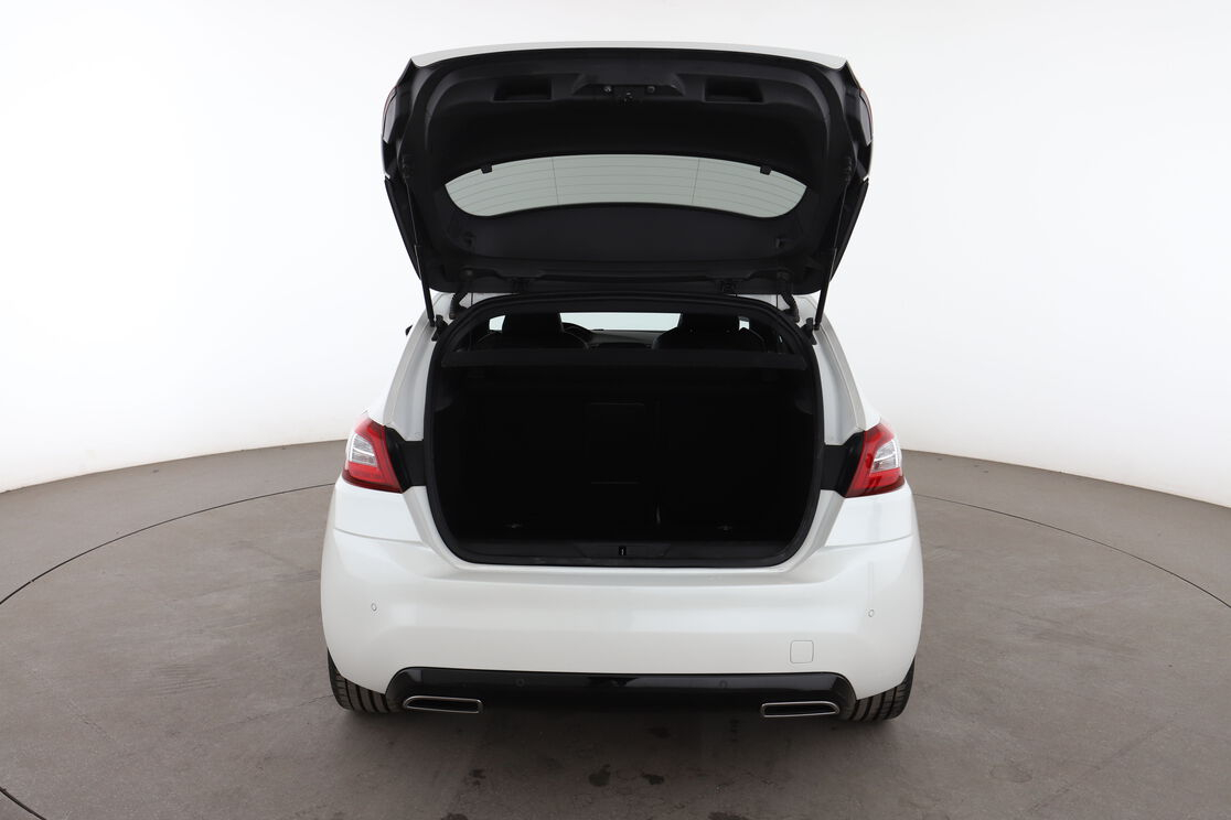 Peugeot 308 1.6 THP GT — photo 15