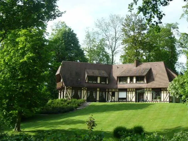 Maison 7 pièces 388 m²