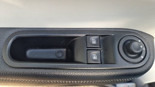 Renault Twingo 0.9 TCe 95 - Intens – 2019 – 51201 km – Essence – Boîte Manuelle — photo 14